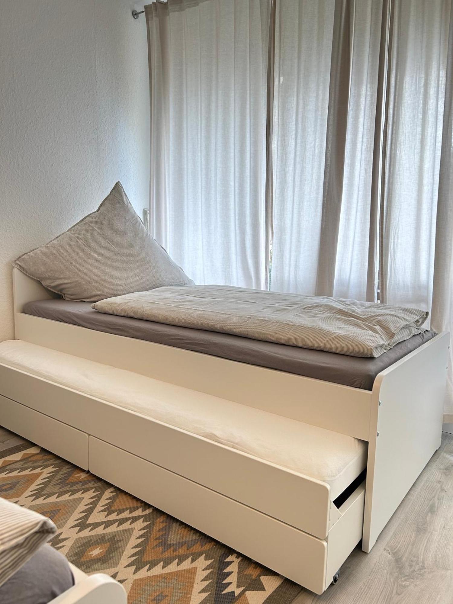 Modernes Designer-Apartment Fuer 7 Gaeste - 80Qm In Zentraler Lage, Self-Check-In Karlsruhe Kültér fotó