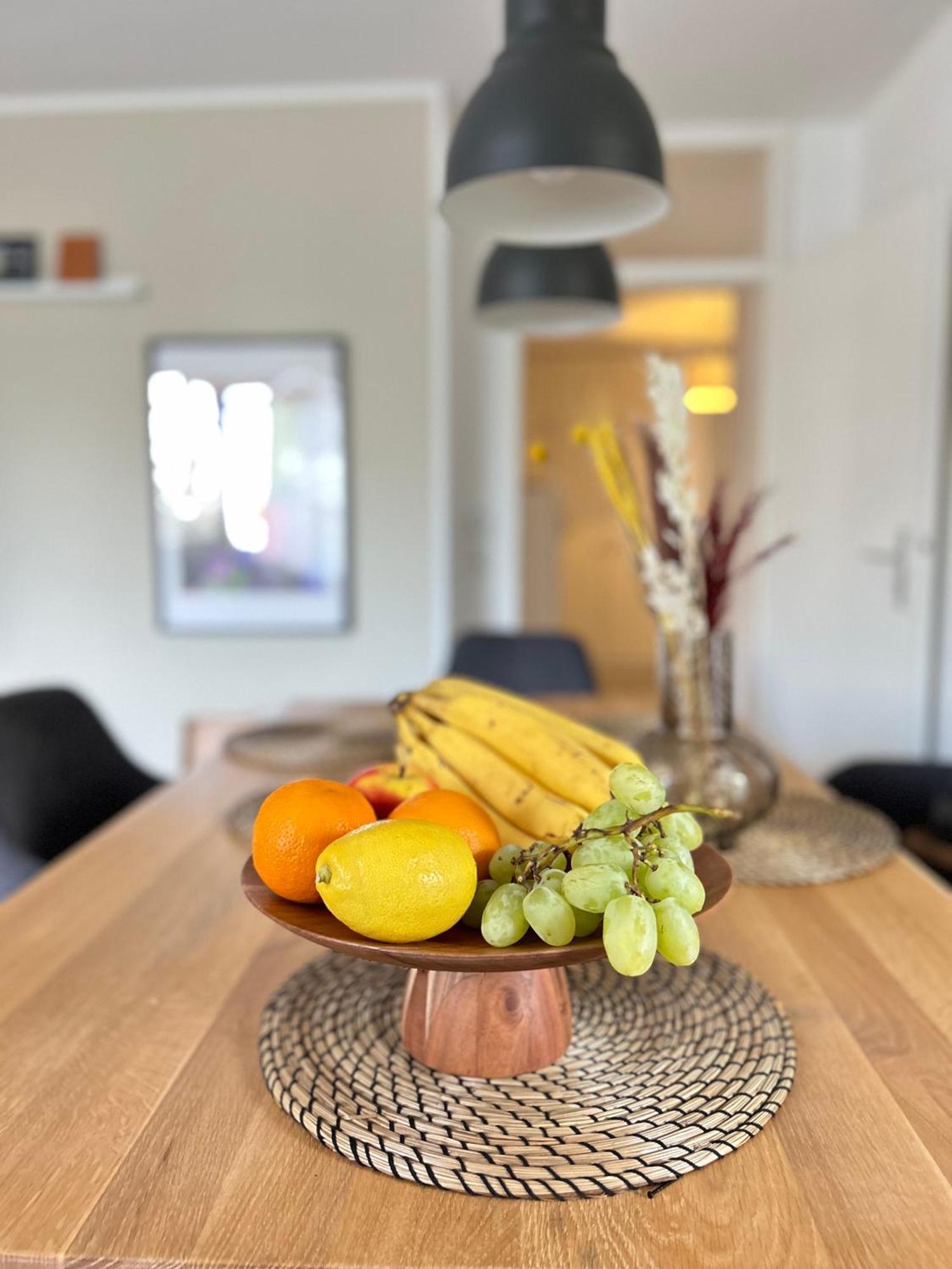 Modernes Designer-Apartment Fuer 7 Gaeste - 80Qm In Zentraler Lage, Self-Check-In Karlsruhe Kültér fotó