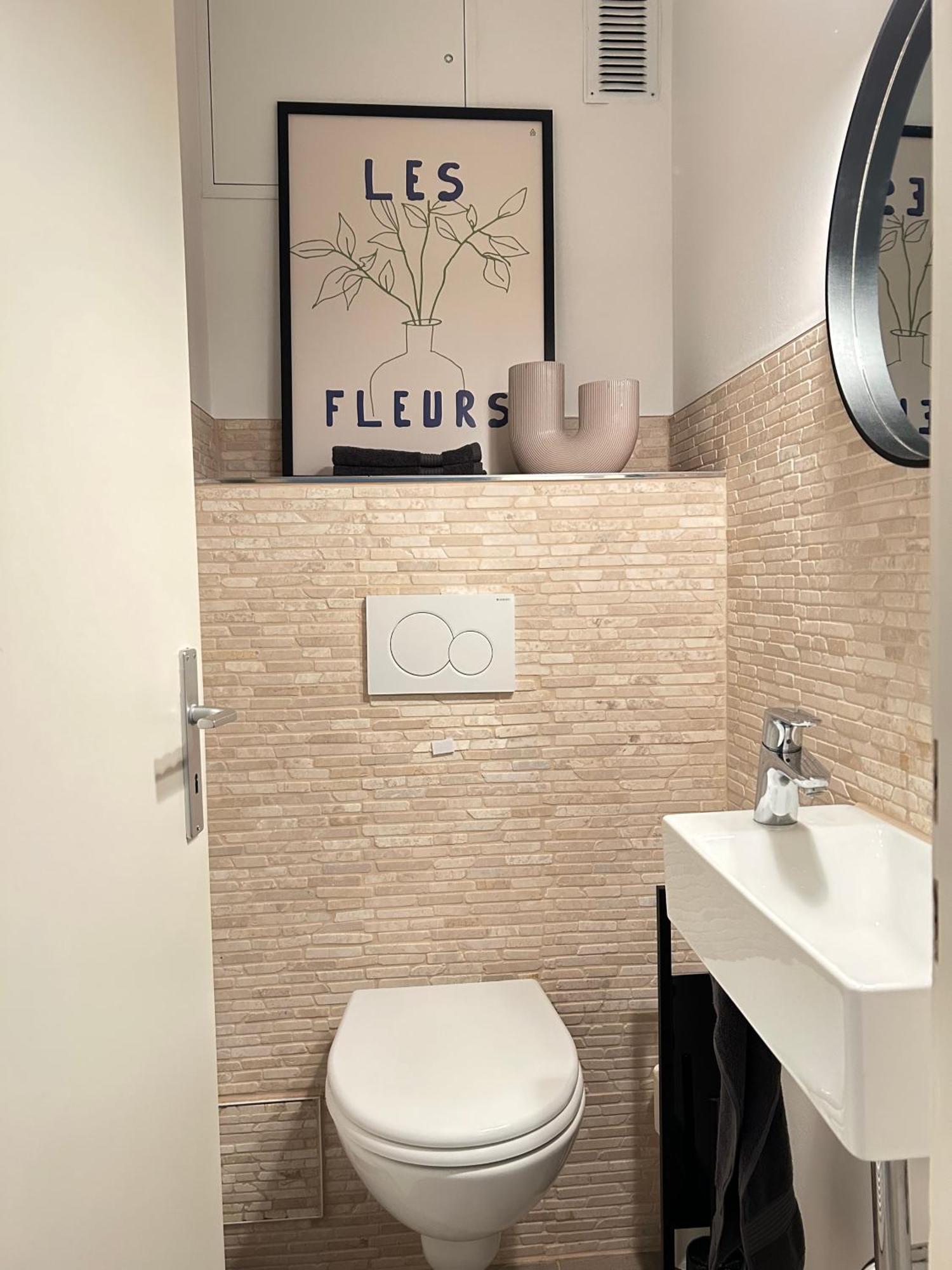Modernes Designer-Apartment Fuer 7 Gaeste - 80Qm In Zentraler Lage, Self-Check-In Karlsruhe Kültér fotó