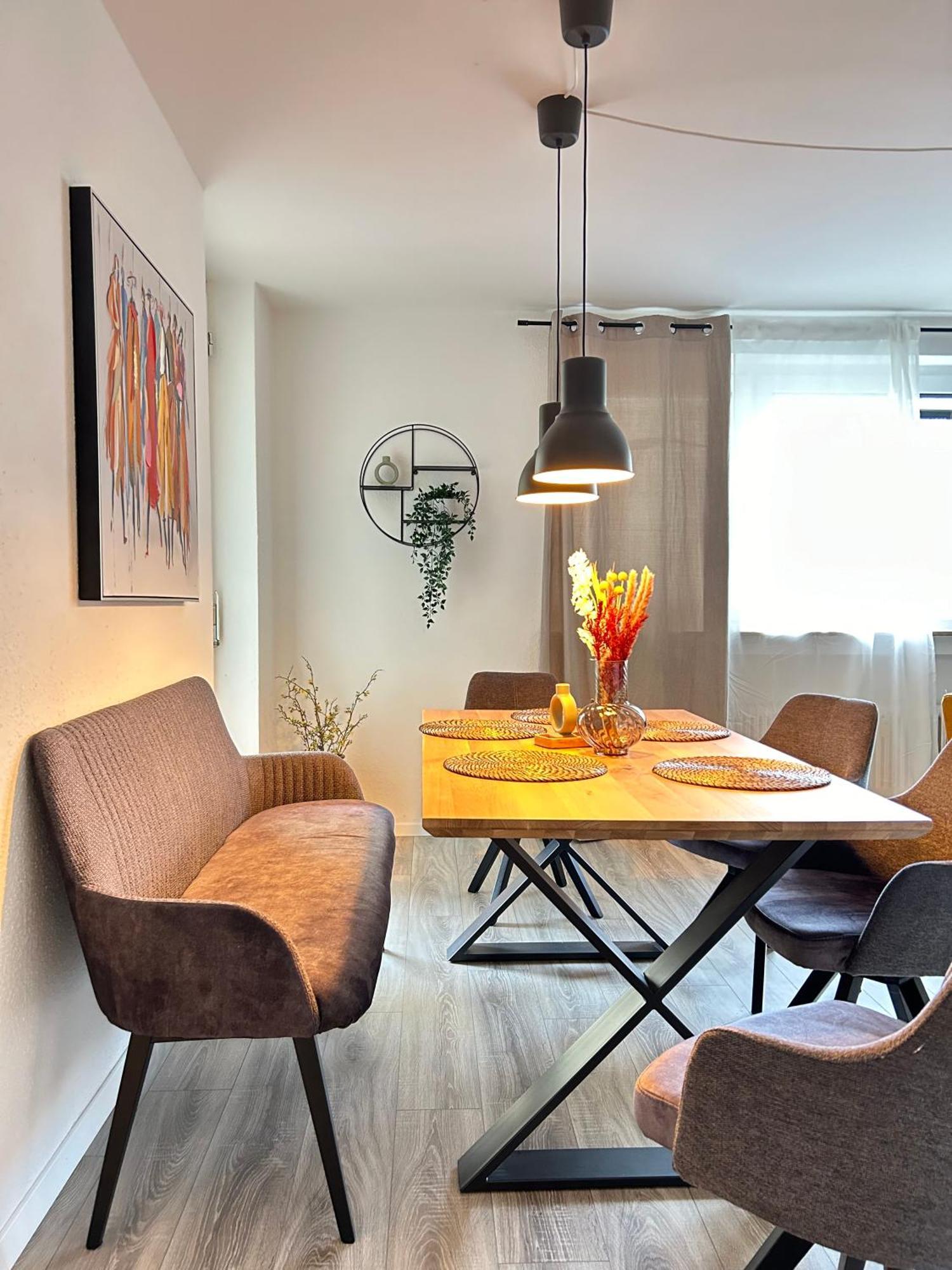 Modernes Designer-Apartment Fuer 7 Gaeste - 80Qm In Zentraler Lage, Self-Check-In Karlsruhe Kültér fotó