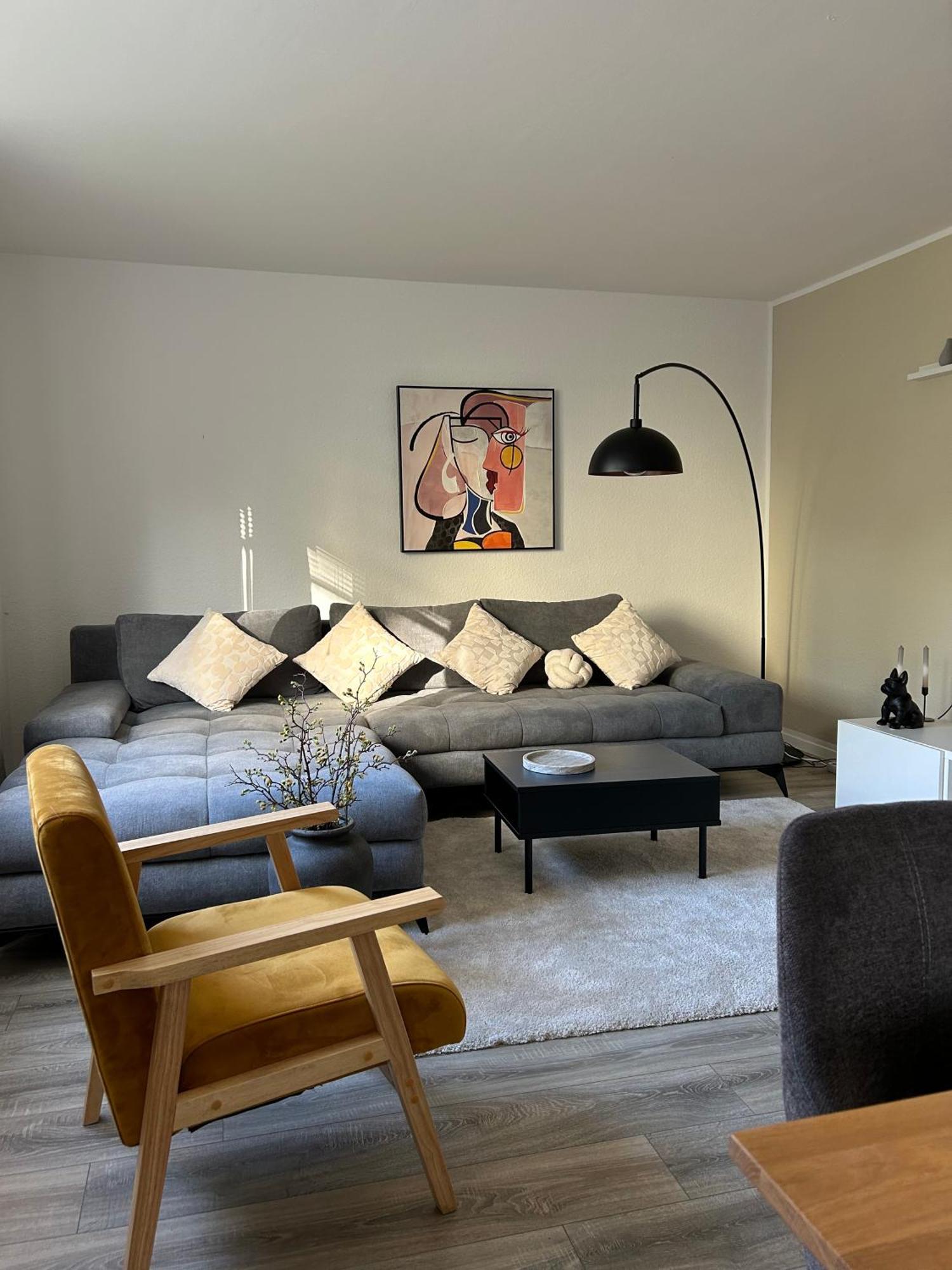 Modernes Designer-Apartment Fuer 7 Gaeste - 80Qm In Zentraler Lage, Self-Check-In Karlsruhe Kültér fotó